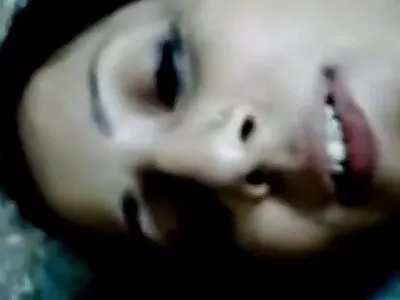 અમેઝિંગ શ્યામા બેબ Jada Kai એક મોટી dildo સાથે રમે છે