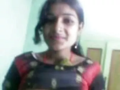 છૂંદણું શ્યામા લેટિના એક હાર્ડકોર banging નહીં